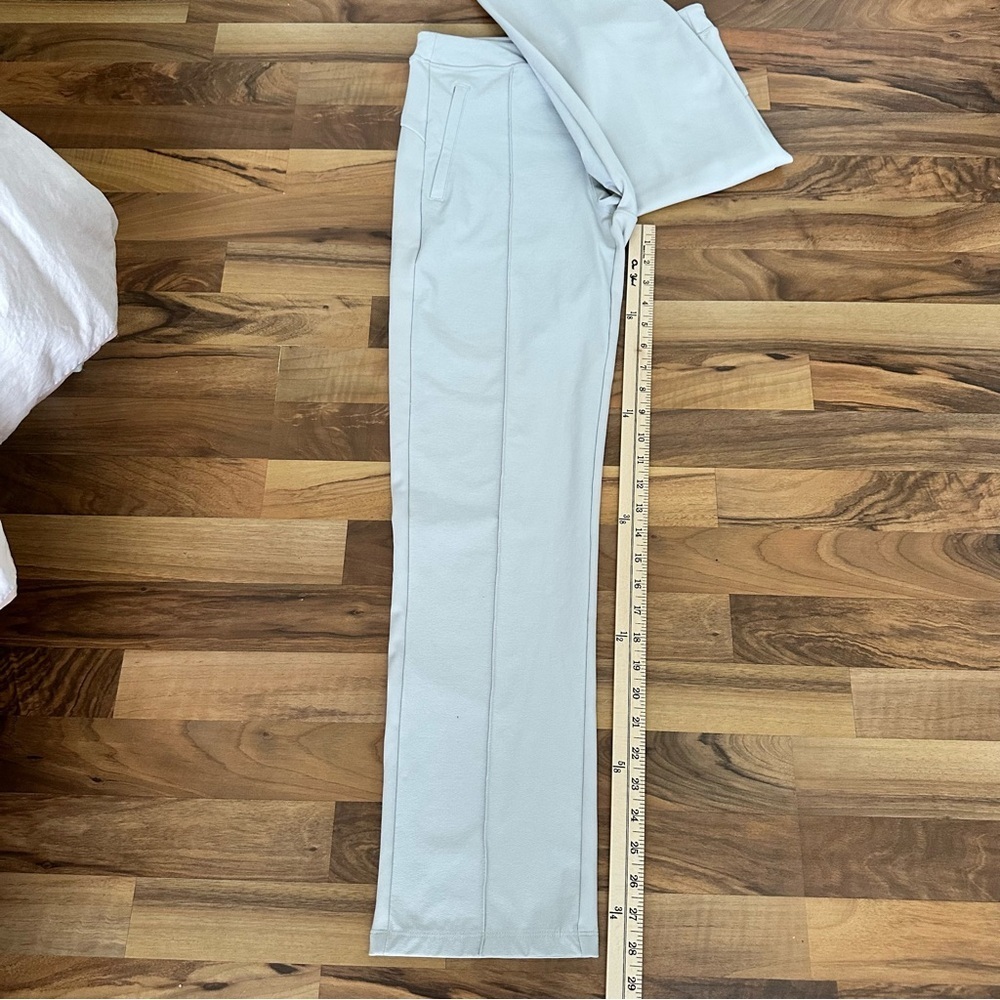 Athleta Headlands Hybrid Pant Color Beige Tan  Pull On Size 6/T - Picture 9 of 16